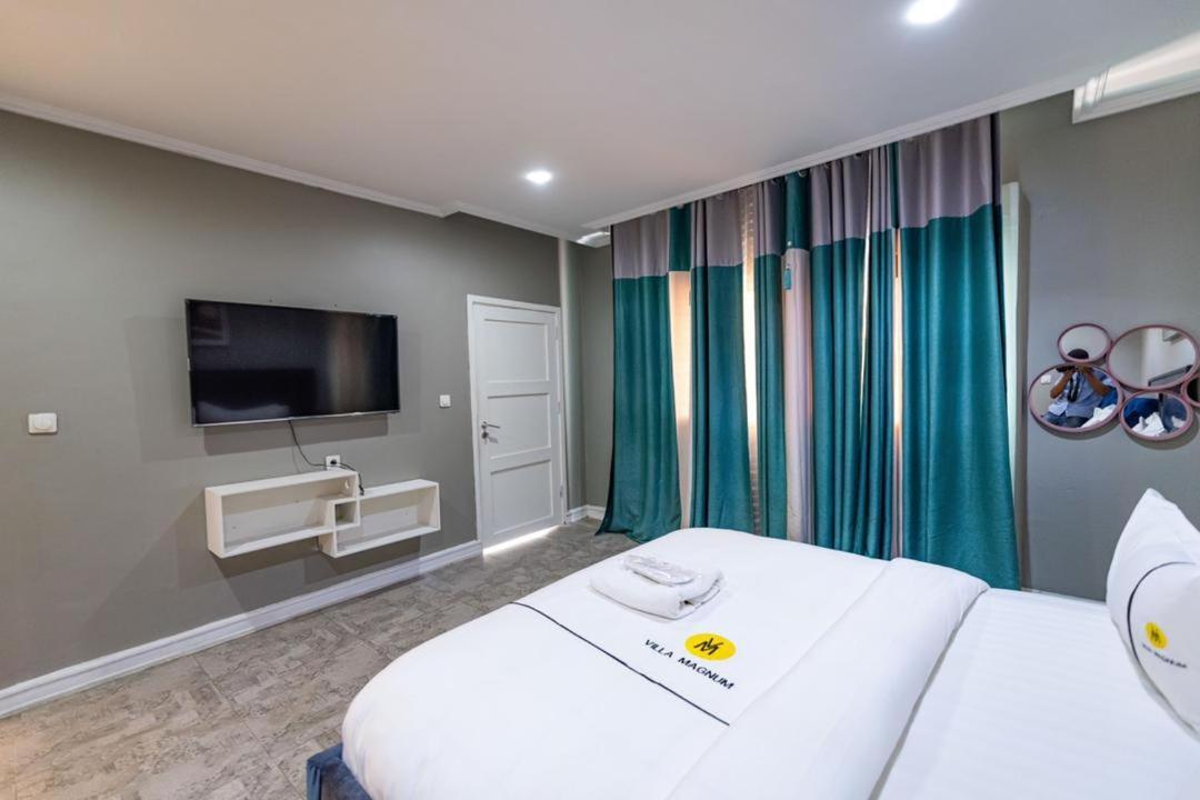 Villa Magnum Douala Bagian luar foto